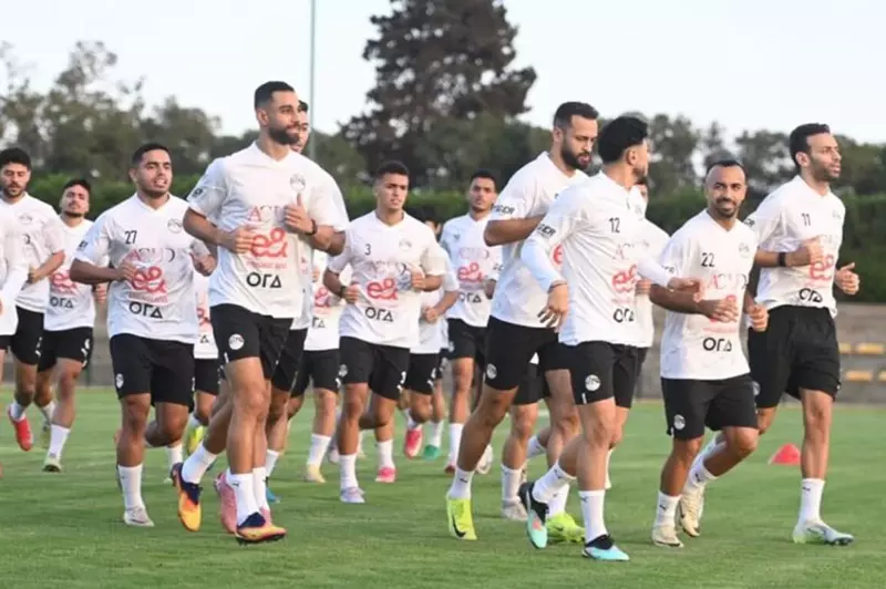 اتحاد الكرة يعلن حكام مباراتي مصر والجزائر