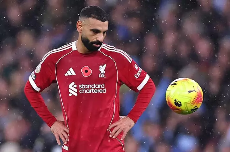 روني يطالب مدرب ليفربول باستبعاد صلاح